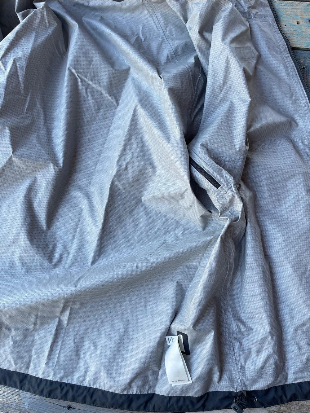 Patagonia h2no Torrent Shell Rain Jacket 8302 Sp 19 Men’s L - Picture 9 of 12